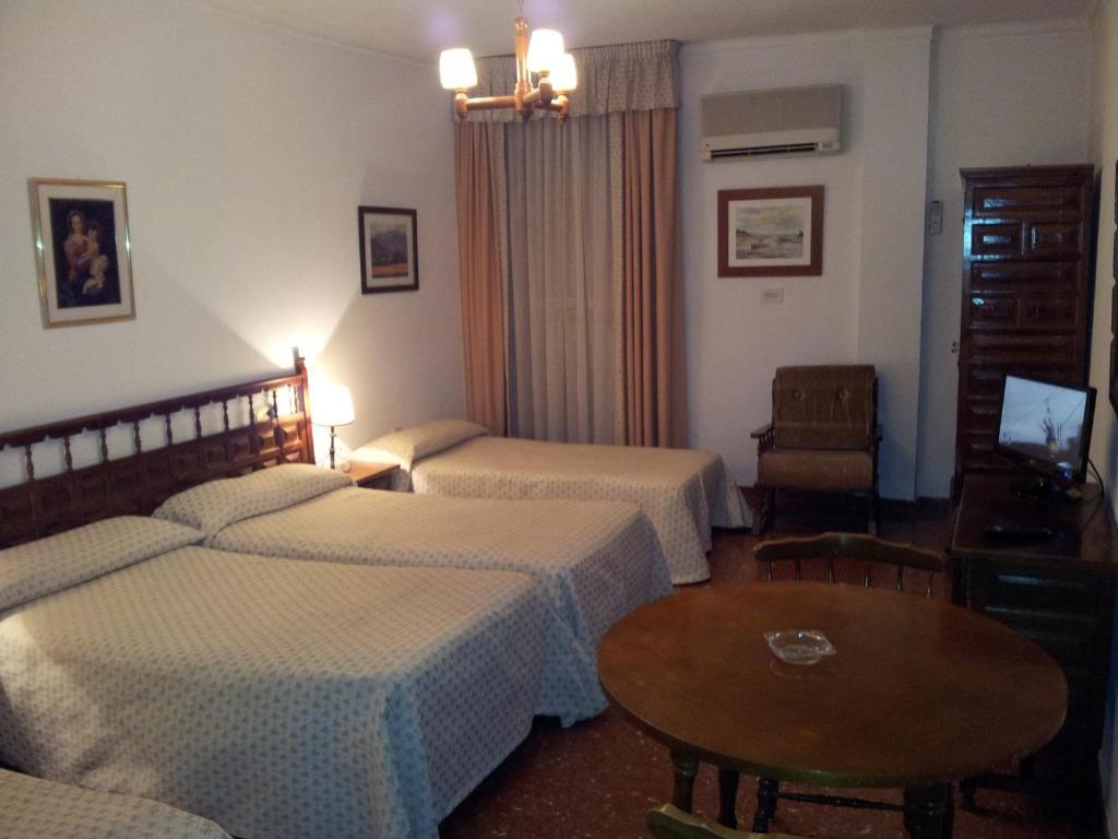 Hotel Rio Piscina ปรีเอโก เด กอร์โดบา ห้อง รูปภาพ